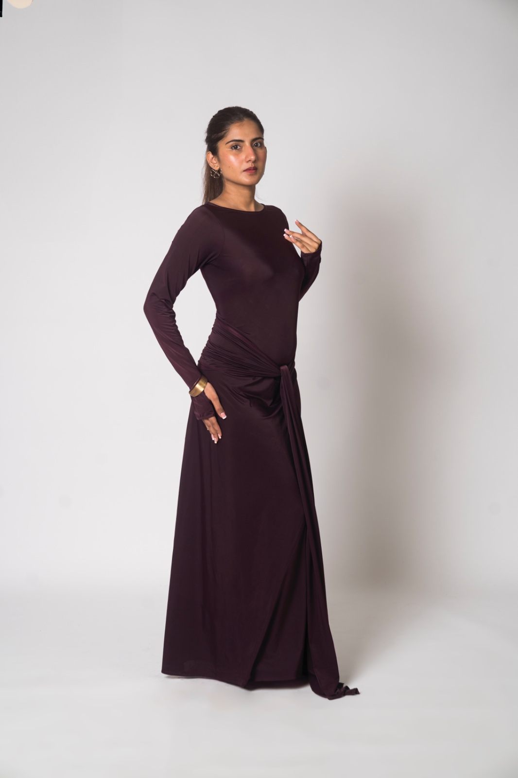 Wine wrap dress, profile